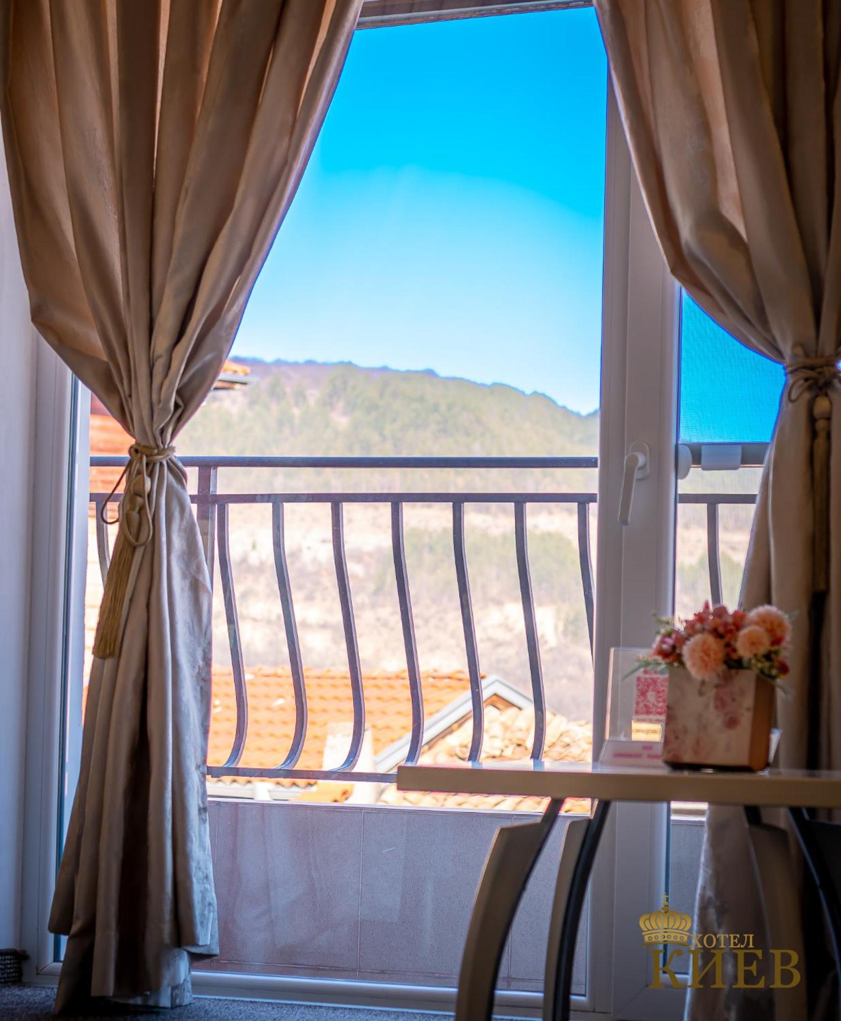 Hotel Kiev Βελίκο Τίρνοβο Εξωτερικό φωτογραφία